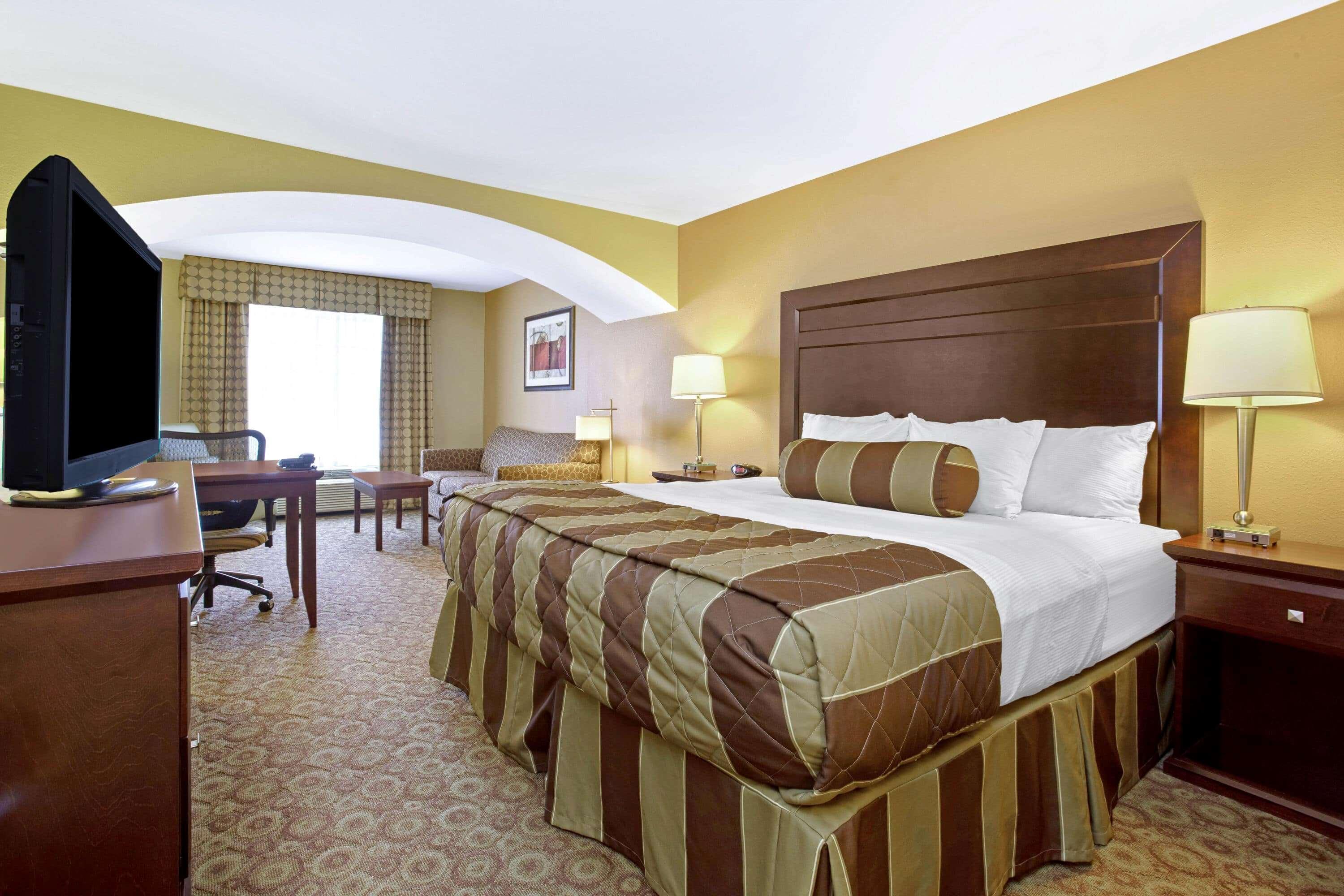 La Quinta By Wyndham Dickinson Hotel Exterior photo