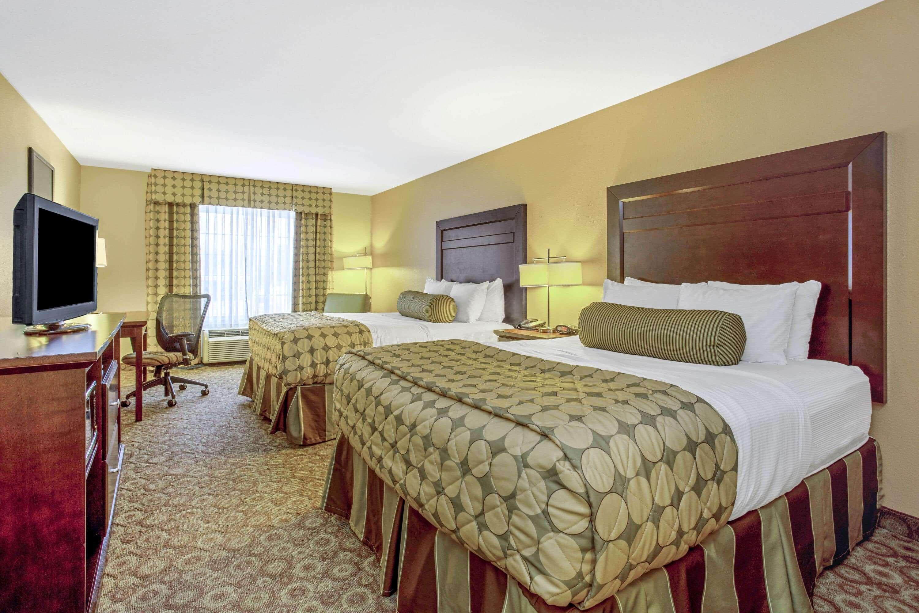 La Quinta By Wyndham Dickinson Hotel Exterior photo